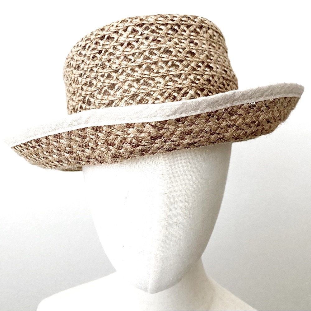 Nordstrom’s Rack Bucket Hat Trim Detail